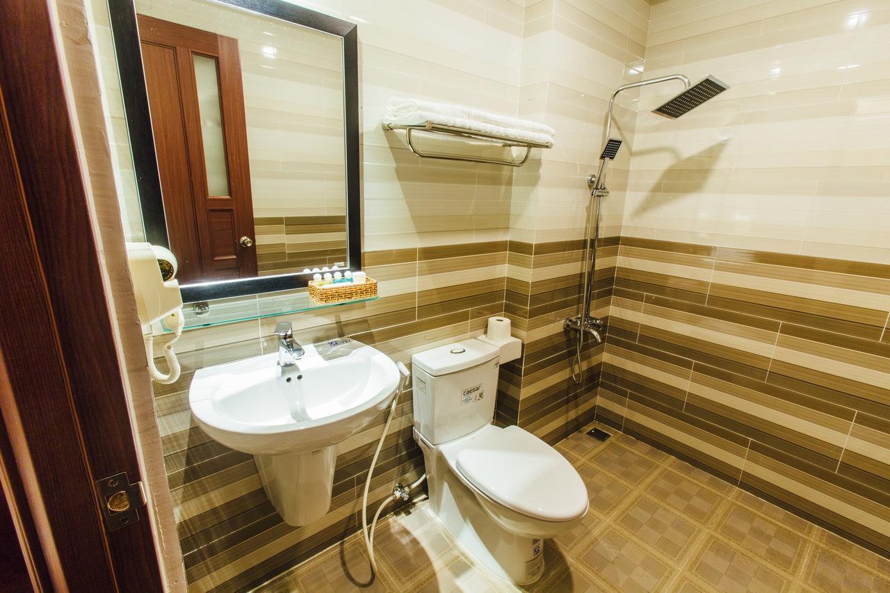 Sunflower Hotel 2 Дананг Екстериор снимка