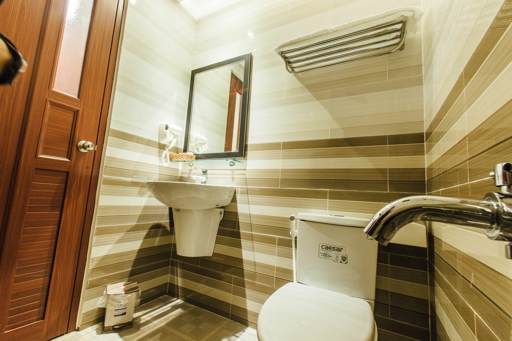 Sunflower Hotel 2 Дананг Екстериор снимка