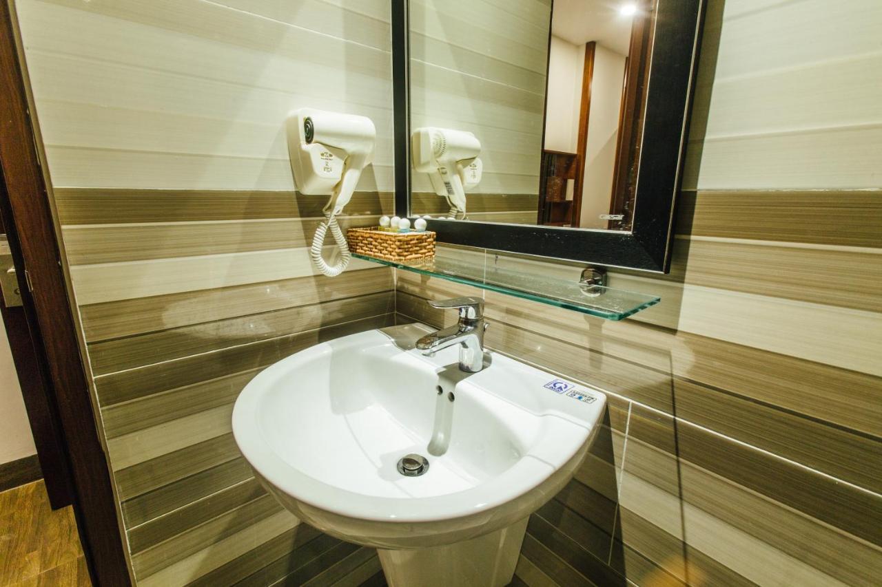 Sunflower Hotel 2 Дананг Стая снимка